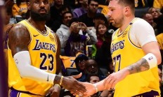 爱游戏体育官方 -关于洛杉矶湖人发布备战花絮，集结日复出首秀，NBA常规赛任务艰巨，赛季目标并未改变的信息