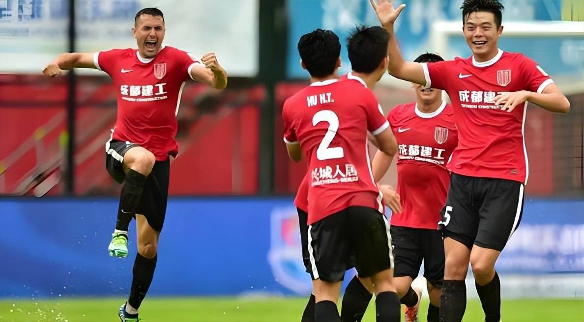 包含转折点！成都蓉城远射贴柱；NBA季后赛清晨攻防权衡；赛场秩序良好；临场指挥获称赞的词条